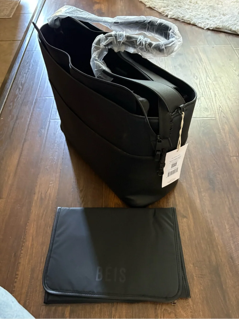 BEIS handbag first